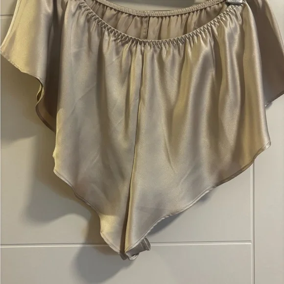 Victoria's Secret Cream and Black Lace Chemise Set - Picture 9 of 9